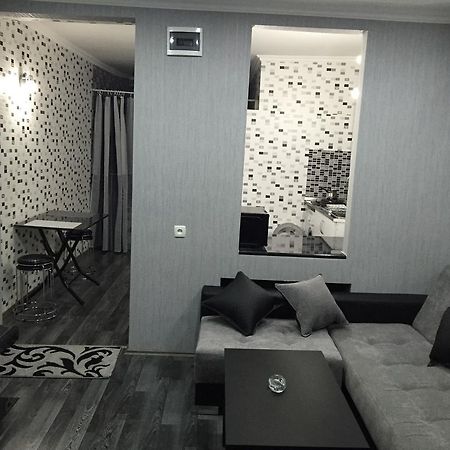 Maia'S Apartment On Rustaveli Тбілісі Номер фото